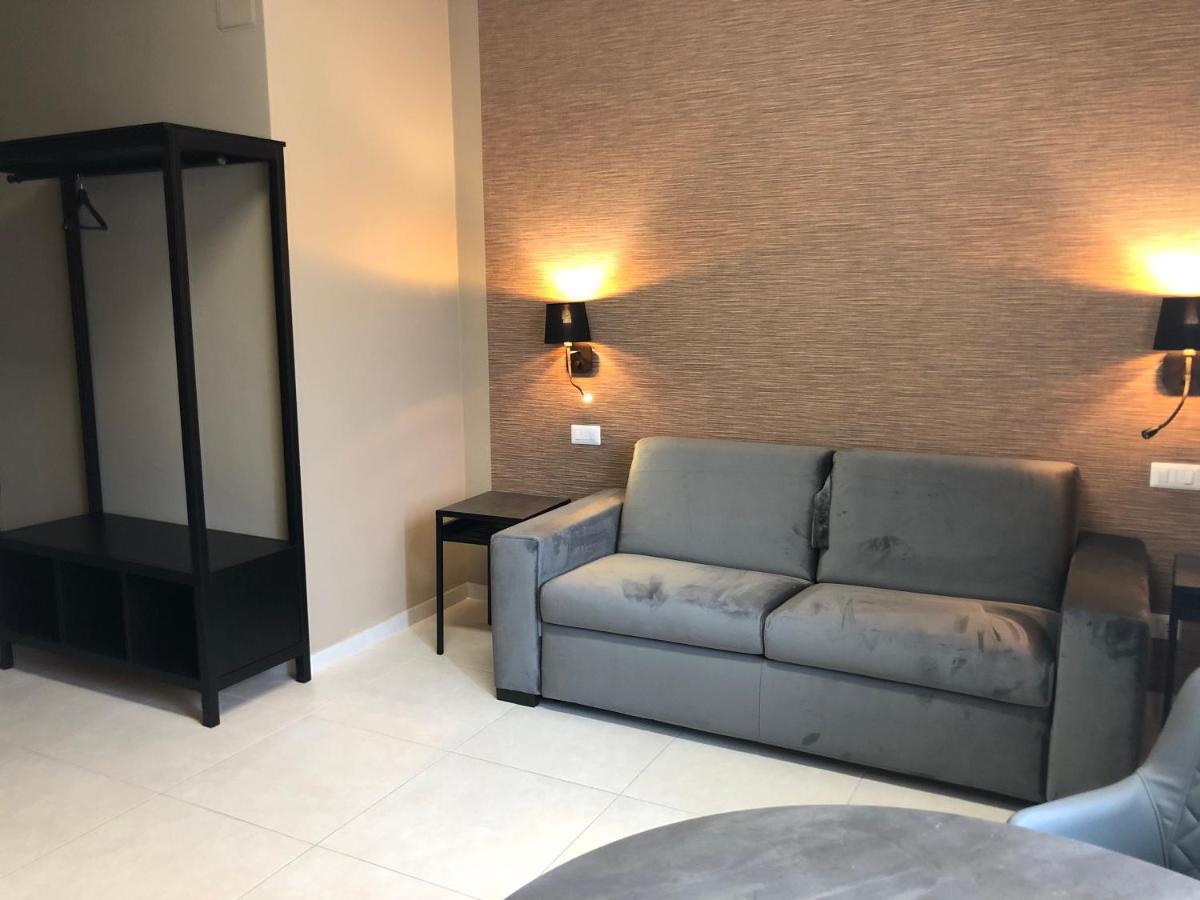 Dante 11 Guesthouse By Apulia Accommodation 바리 외부 사진