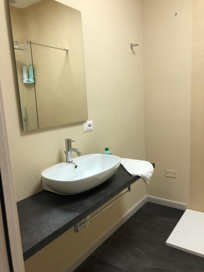 Dante 11 Guesthouse By Apulia Accommodation 바리 외부 사진