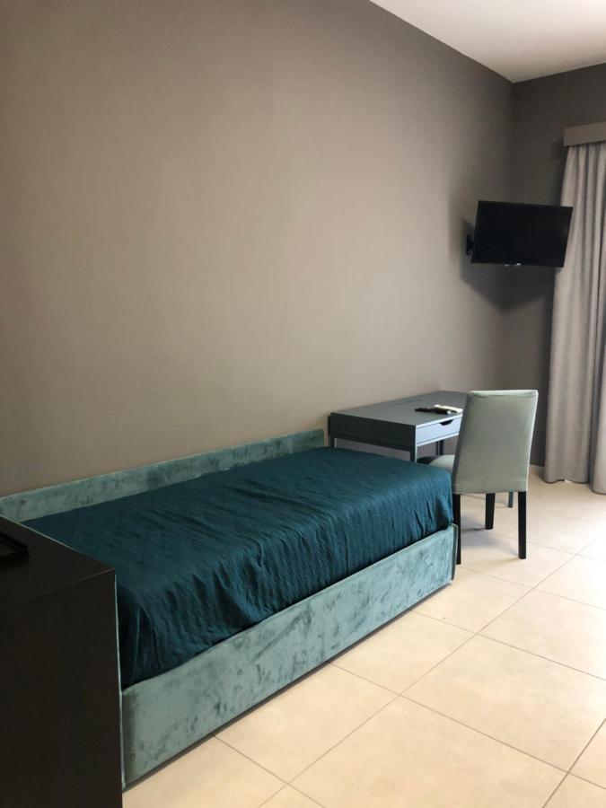 Dante 11 Guesthouse By Apulia Accommodation 바리 외부 사진