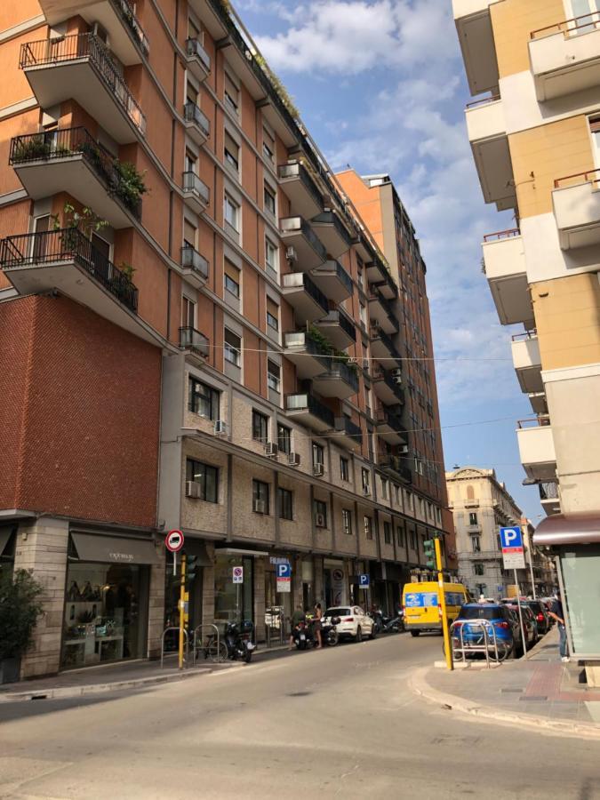 Dante 11 Guesthouse By Apulia Accommodation 바리 외부 사진